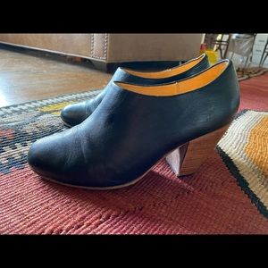 Dieppa Restrepo Lady Bootie